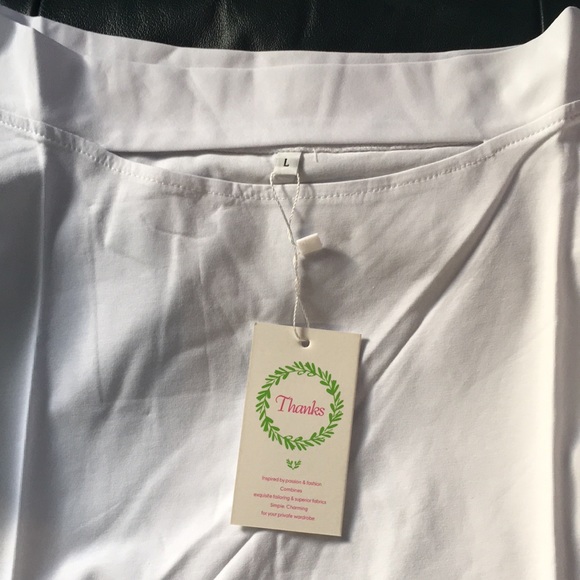 Women’s white off the shoulder top - Picture 2 of 4